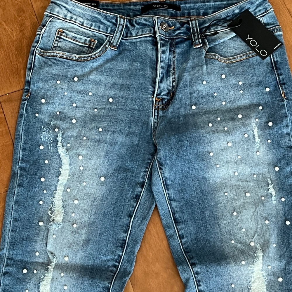 DENIM PEARLS 💙 - Picture 2 of 4